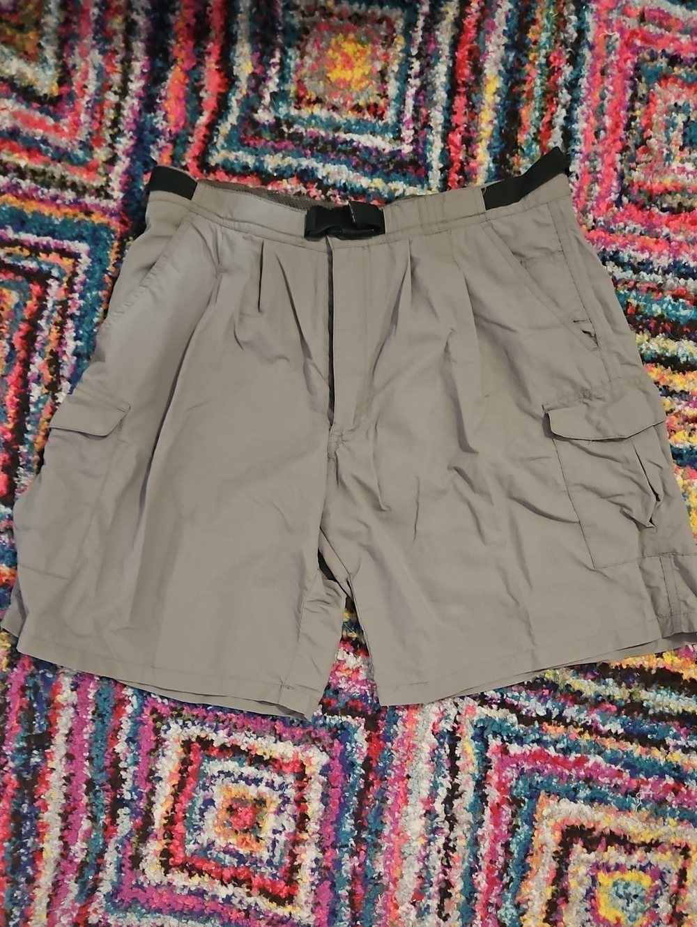 Lightweight Men's Cargo Shorts in Gray with Utility Pockets